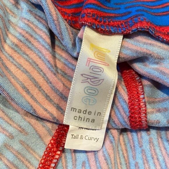 1271 LuLaRoe Size T & C Leggings Red Blue Waves Print New - Picture 3 of 4
